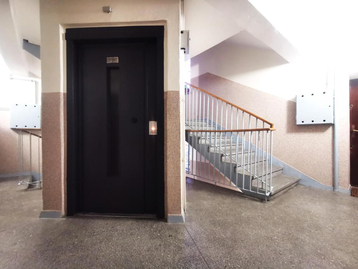 Nozownicza ~ Self Check-in 24h ~ Lift Breslau